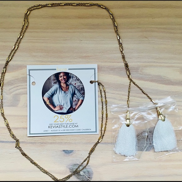 New! Kevia style open necklace with tassels - Picture 3 of 4